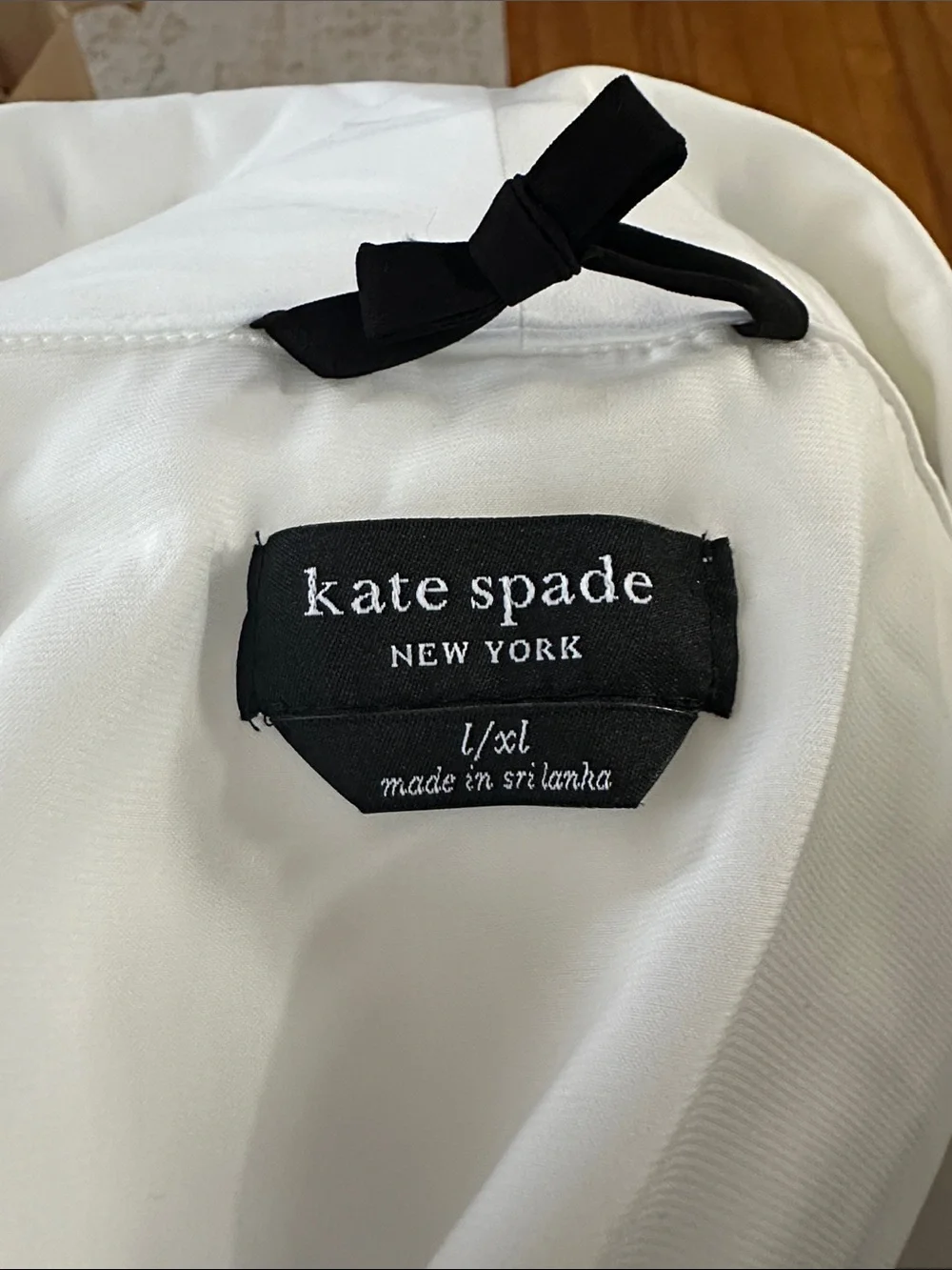kate spade White Robe with Black Piping